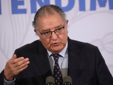 Senador Huenchumilla acusa "falta de humildad" de Goic por criticar apoyo de la DC a Jara
