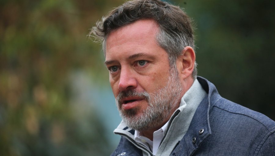 Sichel respalda denuncia de Matthei y acusa "estrategia pasiva-agresiva" de Republicanos