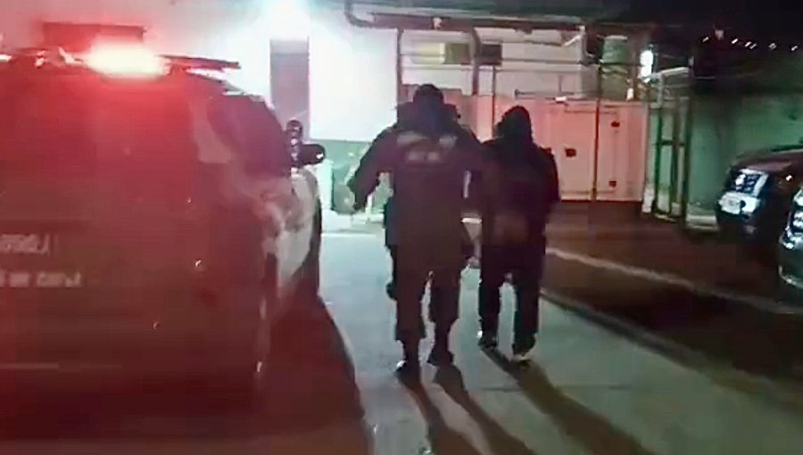 Carabineros capturó a sujeto que debía cumplir prisión preventiva por receptación en Cartagena: operativo dejó otros dos detenidos