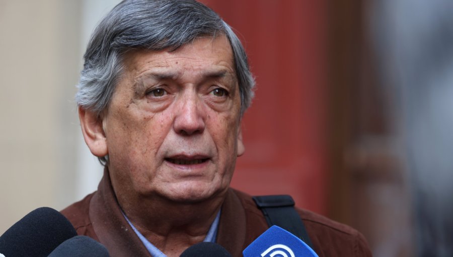 Presidente del Partido Comunista asegura que Daniel Jadue "está en el acuerdo de la lista parlamentaria"