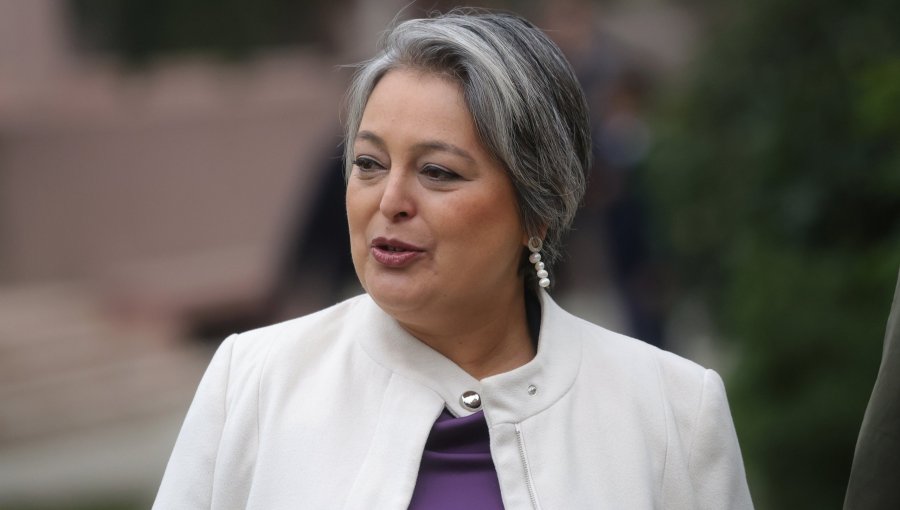 Jeannette Jara posterga anuncio de su comando por alerta de tsunami en las costas chilenas