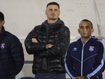 Director técnico de San Marcos de Arica disparó contra el arbitraje tras empate ante Magallanes y lanzó indirecta a Jorge Almirón