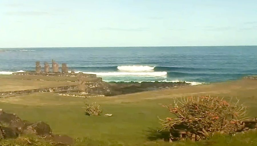 300 personas fueron evacuadas en Rapa Nui tras alerta de tsunami: proceso se desarrolló en calma y sin contratiempos