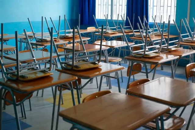 Suspenden clases en establecimientos educacionales de Antofagasta, Coquimbo, Valparaíso, Maule y Biobío por sistema frontal