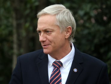 Kast valora decisión de Matthei de cancelar denuncia por "campaña sucia" y llama a Chile Vamos a "encauzar esta campaña"