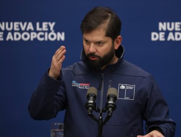Presidente Boric afirmó que Gobierno recibió presiones "de distintos lugares" para levantar la alerta de tsunami: "Mejor pecar de exceso"