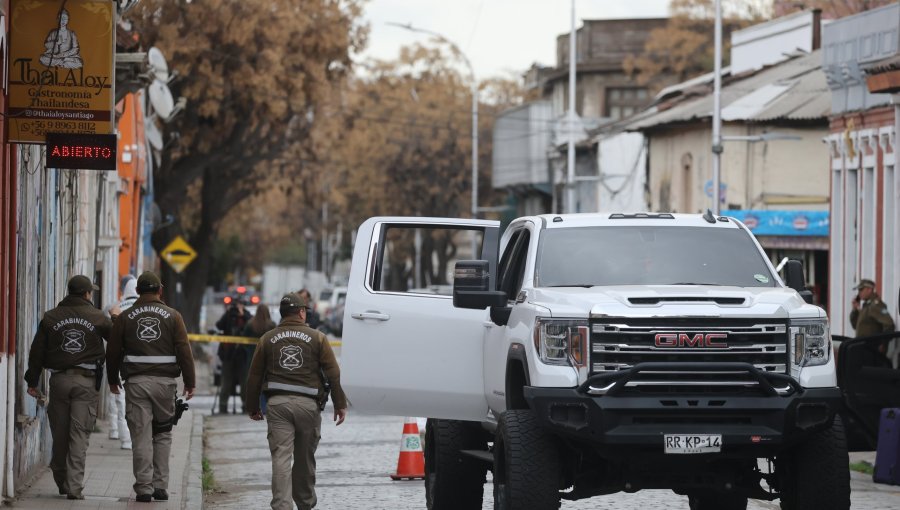 Violento intento de robo en Barrio Yungay termina con disparos y detenidos a pocos metros de la casa del Presidente Boric