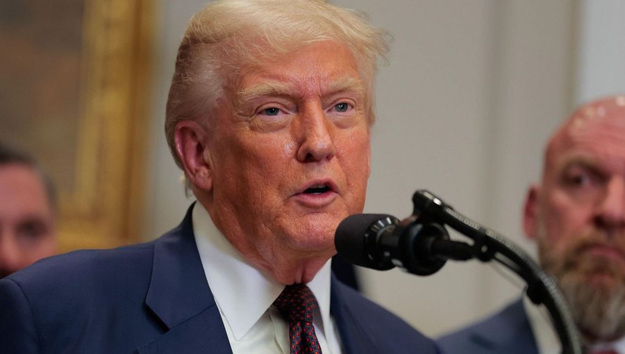 Trump firma orden ejecutiva y mantiene arancel de 10% para Chile: nuevos recargos comenzarán a cobrarse el 7 de agosto