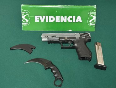 Dos extranjeros fueron detenidos con pistola y cuchillo en mirador Barón de Valparaíso