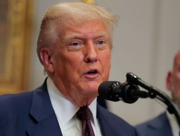 Trump firma orden ejecutiva y mantiene arancel de 10% para Chile: nuevos recargos comenzarán a cobrarse el 7 de agosto