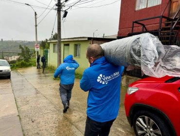 Equipos municipales de Valparaíso y Viña se desplegaron por temporal de lluvia y viento