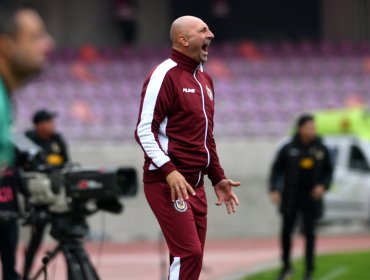 Revelan fuerte encontrón entre técnico de Deportes La Serena y delantero Emanuel Herrera: "Tuvieron que intervenir jugadores"