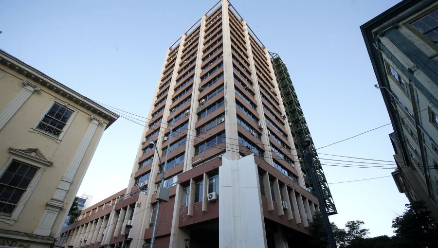 Bienes Nacionales da luz verde a concesión del edificio Esmeralda al Gore de Valparaíso, pero condiciona su uso a plan de rehabilitación