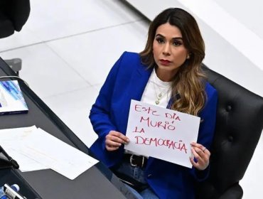 Diputada opositora salvadoreña reaccionó tras polémica reelección en el país: “Ha muerto la democracia”