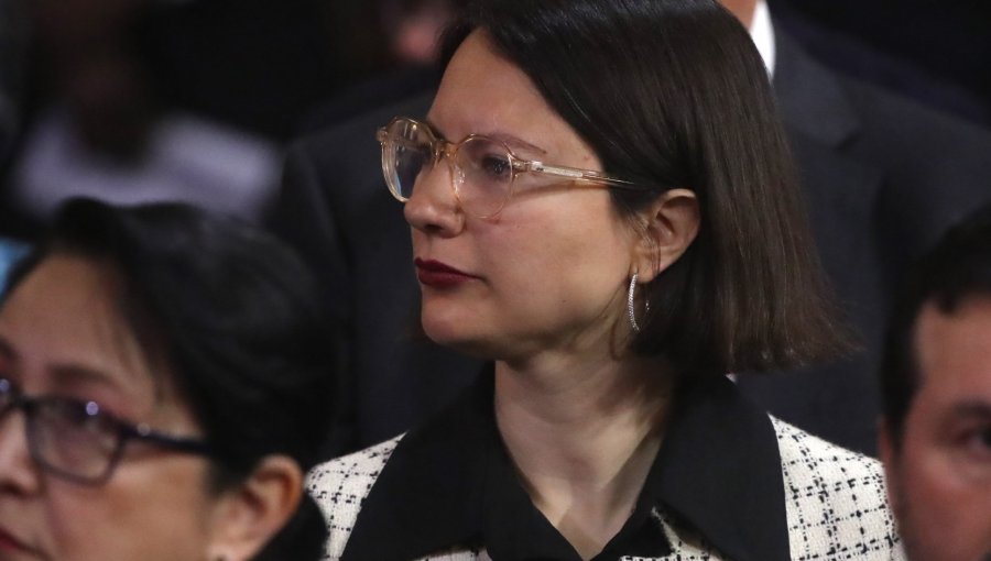 Ex alcaldesa Irací Hassler defiende a la Jeannette Jara ante críticas: "No puede hacerse cargo de todas las declaraciones"