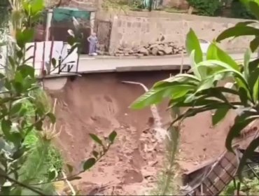 Dos familias quedan aisladas tras socavón en el Sector de Forestal en Viña del Mar