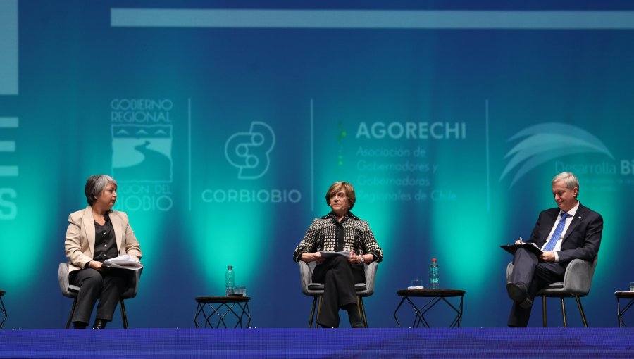 Matthei criticó tono del debate ante reproches entre Kast y Jara en foro por la descentralización en el Biobío