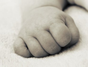 Conmoción en Talca: Investigan la muerte de lactante que llegó sin vida a hospital