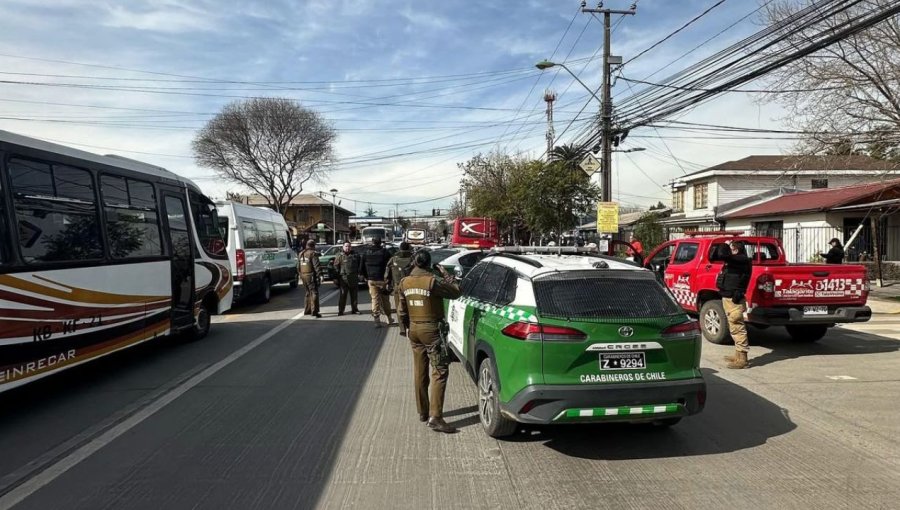 Detienen a cinco menores que usaban uniforme escolar para cometer turbazo en tienda de celulares en Talagante