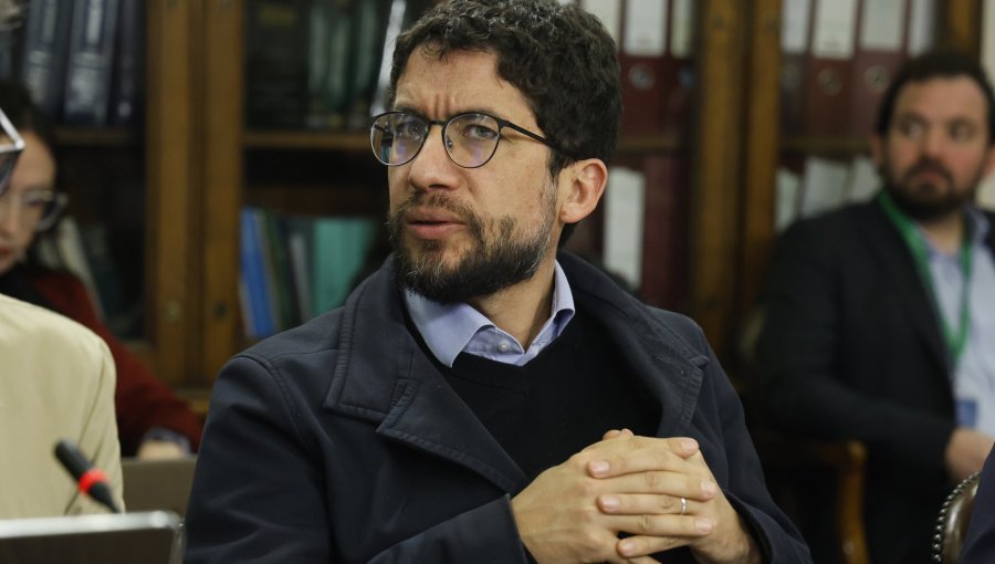 Ministro del Trabajo ante cifra de desempleo afirma que "estamos ante una situación del mercado laboral delicada"