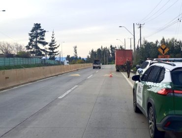 Peatón fallece atropellado por camión en el camino La Pólvora de Valparaíso: Carabineros afirma que cruzó en paso no habilitado