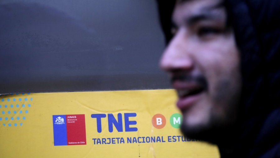 Contraloría dictamina que la TNE es solo para traslados con motivo de estudios y advierte sobre el mal uso