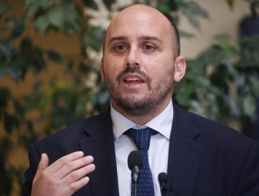 Longton atribuye lentitud en la reconstrucción a "poca colaboración entre ministerios" y a "procesos administrativos burocráticos"