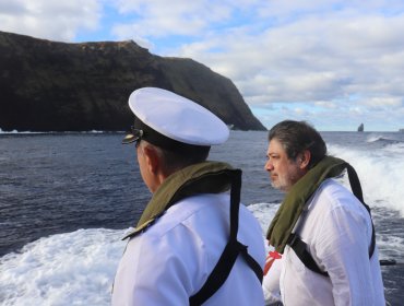 Fiscalía de Rapa Nui y la Armada de Chile coordinan trabajo investigativo para combatir el tráfico ilícito de drogas hacia la isla