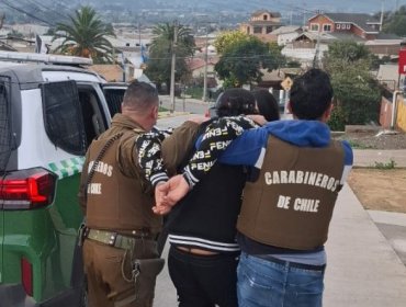 Dos sujetos fueron detenidos en La Ligua por conducir auto robado en mayo en Los Andes