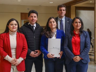 Diputados presentan proyecto que prohíbe cirugías de cambio de sexo y tratamientos hormonales en menores de 18 años