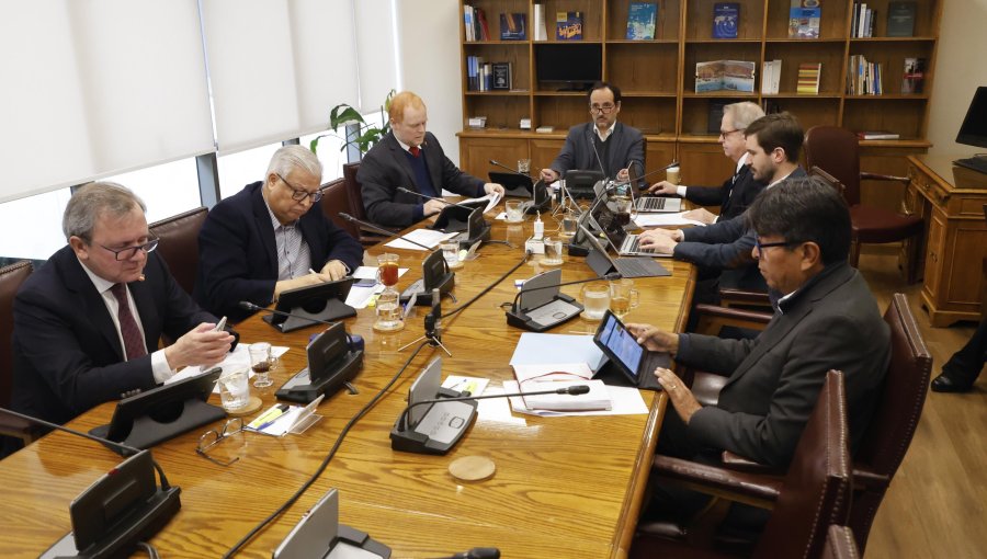 El levantamiento del secreto bancario llega al Senado: Comisión de Economía debate el polémico proyecto de ley