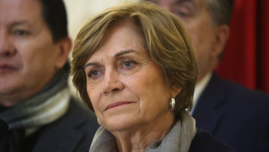 Matthei por tragedia en El Teniente: "Si hubiera ocurrido en una mina privada, la reacción del Gobierno sería exigir querella"
