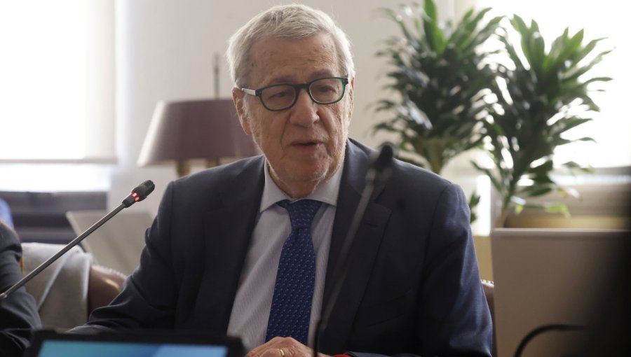 Canciller destacó mantención de Chile en el programa Visa Waiver: apuntó a intercambio de información con EE.UU.