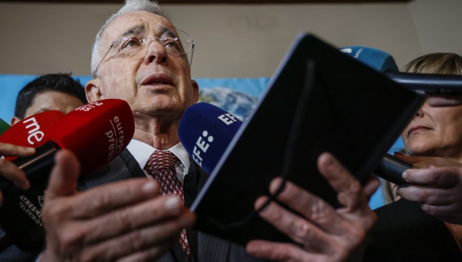 Tribunal Supremo de Colombia rechazó recurso de expresidente Uribe y seguirá con arresto domiciliario