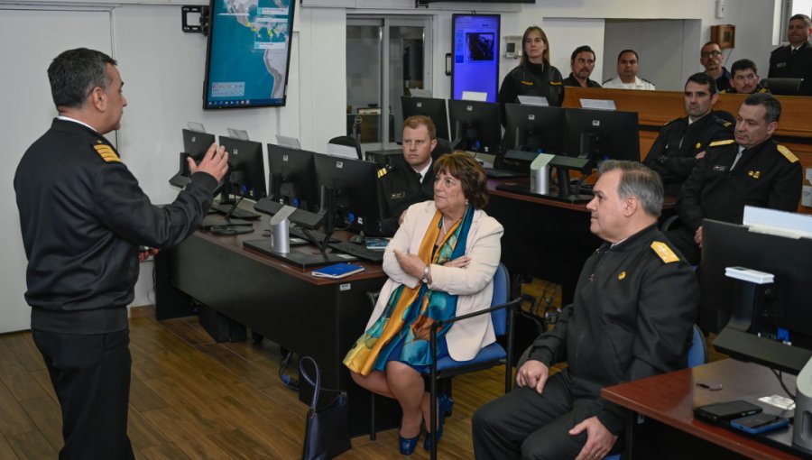 Ministra de Defensa destacó el Sistema Nacional de Alarma de Maremotos del SHOA: "Nos pone a la vanguardia"