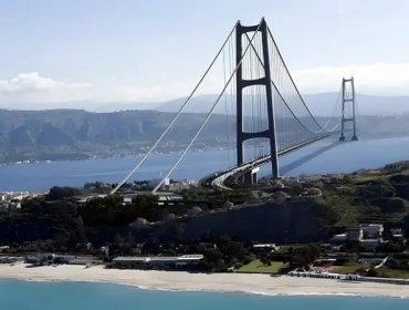 Cómo será el puente colgante más largo del mundo que unirá la isla de Sicilia con la Península Itálica