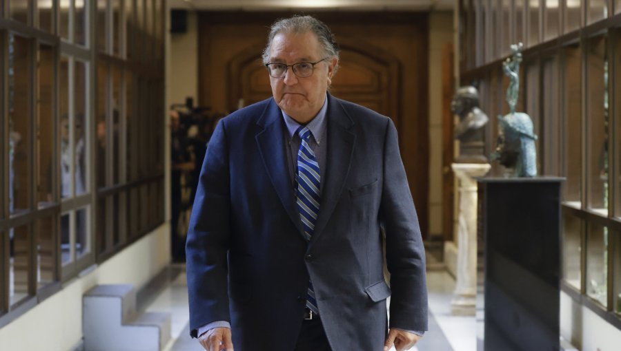 Huenchumilla descarta medidas disciplinarias en contra de Frei tras acusar a la DC de "traición de principios" por apoyo a Jara