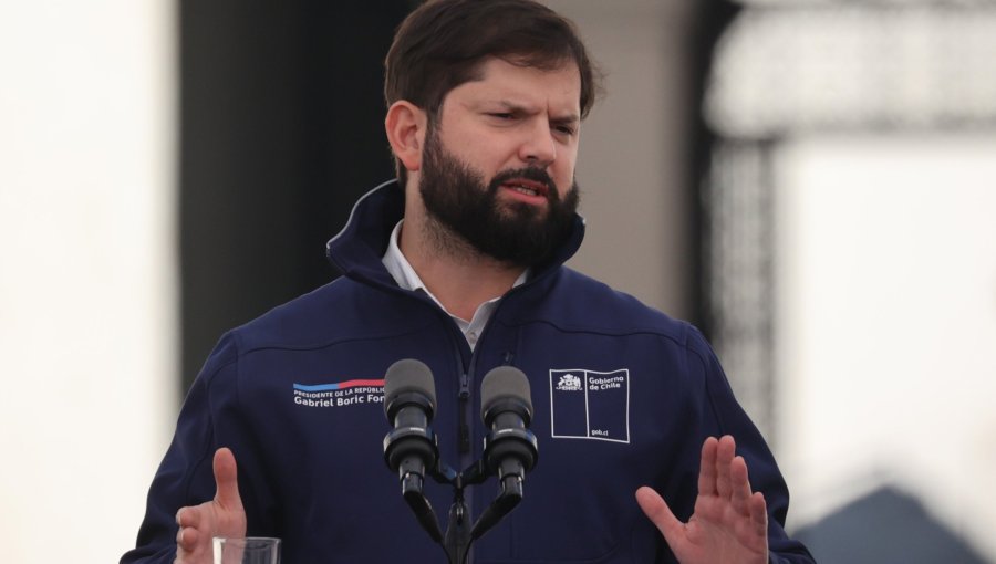 Boric cuestiona carta de empresarios a candidatos de oposición: "Grupos pequeños de poder terminan decidiendo"