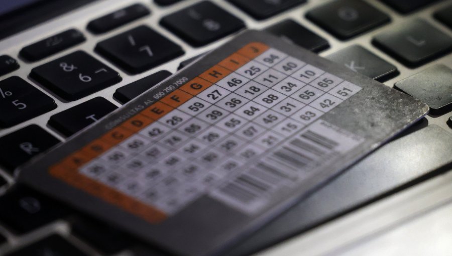 CMF da pie atrás y posterga en un año la eliminación de las tarjetas de coordenadas
