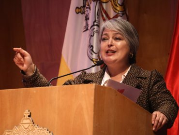 Jara reconoce "error" sobre propuesta de nacionalización del cobre en programa de gobierno y afirma que "se va a corregir"