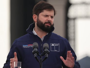Boric cuestiona carta de empresarios a candidatos de oposición: "Grupos pequeños de poder terminan decidiendo"