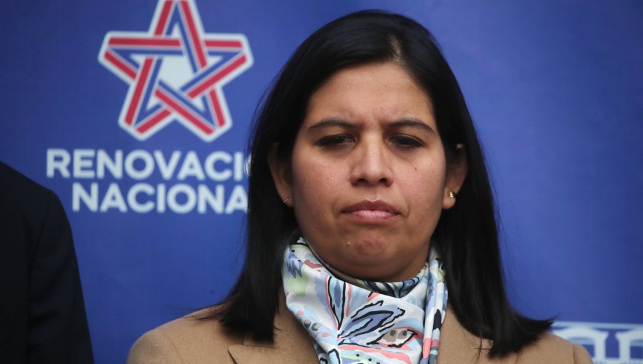 Secretaria general de RN admite "dolor" en el partido por descuelgues en favor de Kast