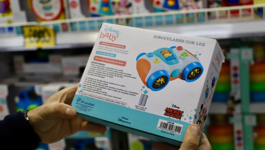 Seremi de Salud llama a prevenir riesgos en la compra de juguetes por el Día de la Niñez