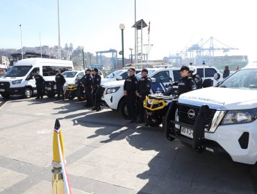 Directemar recibió motos, camionetas y minibuses para reforzar fiscalización y rescates en el borde costero de la región de Valparaíso