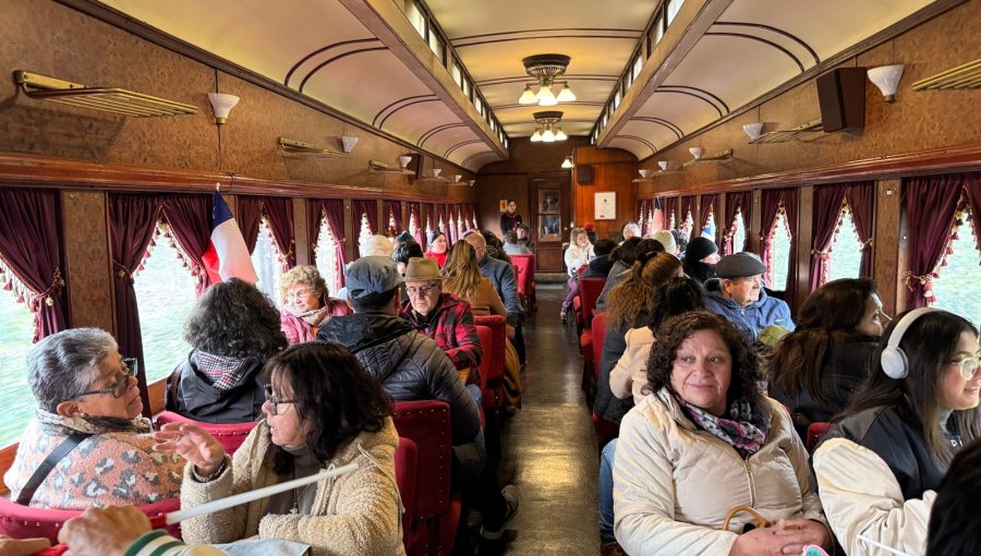 Luego de 30 años, un tren de pasajeros arribó hasta la antigua estación de Los Andes