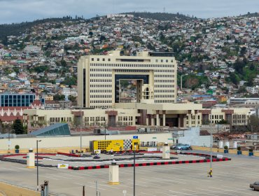 Tribunal de Valparaíso investigará a diputados que se fueron de vacaciones en plena semana distrital