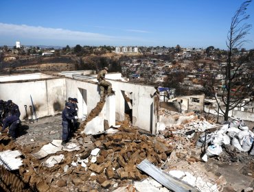 Los duros datos de la reconstrucción de papel: Ministro y Seremi confirman que 114 viviendas han sido terminadas y 91 entregadas