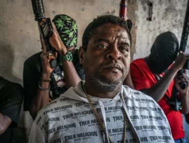 Quién es Jimmy "Barbacoa" Chérizier, el poderoso líder de las bandas de Haití al que EE.UU. acusa por cargos penales