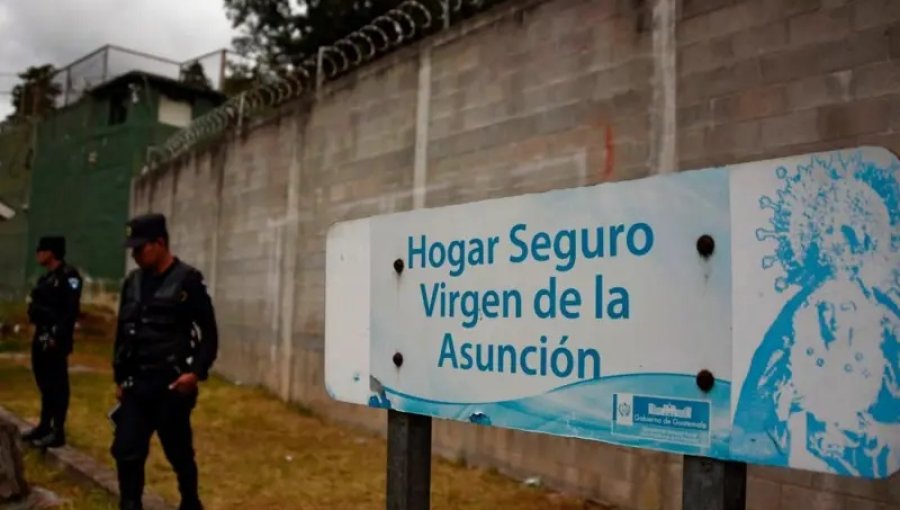 Condenan a exfuncionarios de hogar para menores por muerte de 41 niñas en incendio de 2017 en Guatemala