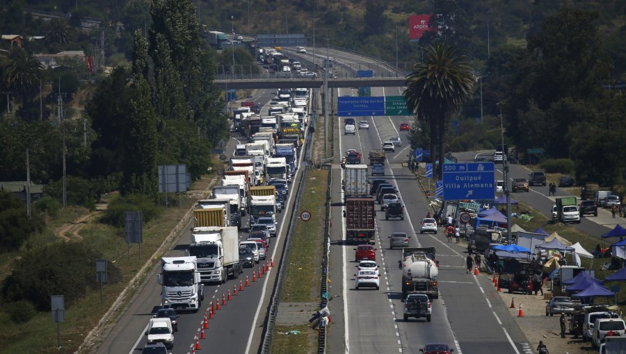 Anuncian tarifa rebajada en peajes Lo Prado y Zapata de la ruta 68 por fin de semana largo